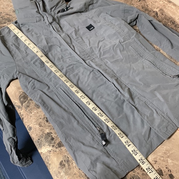 Men’s BENCH grey jacket - Picture 5 of 10